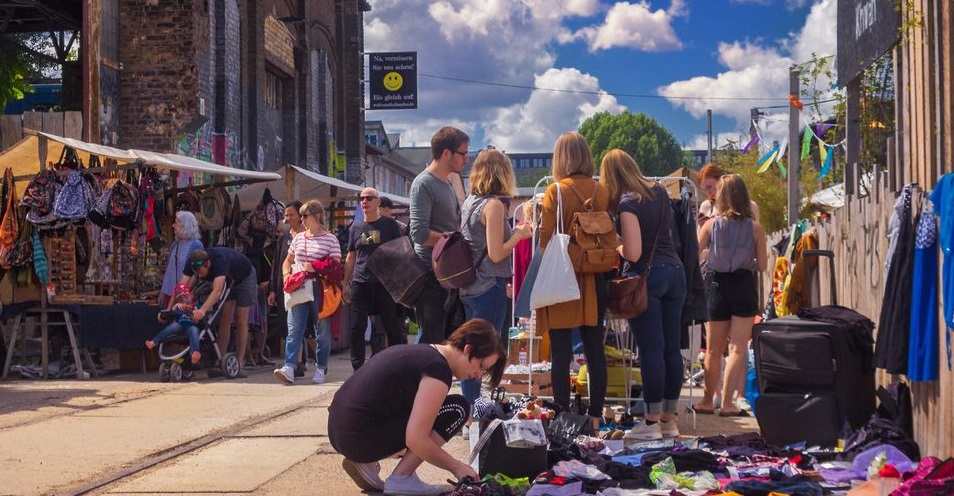 تطبيق معرفة مواعيد فلو ماركت والاسواق المتنقلة بالقرب منك